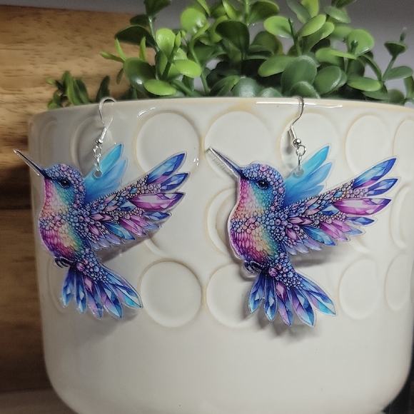 Ear Envy Jewelry - Hummingbird Jewel Pattern Bird Earrings